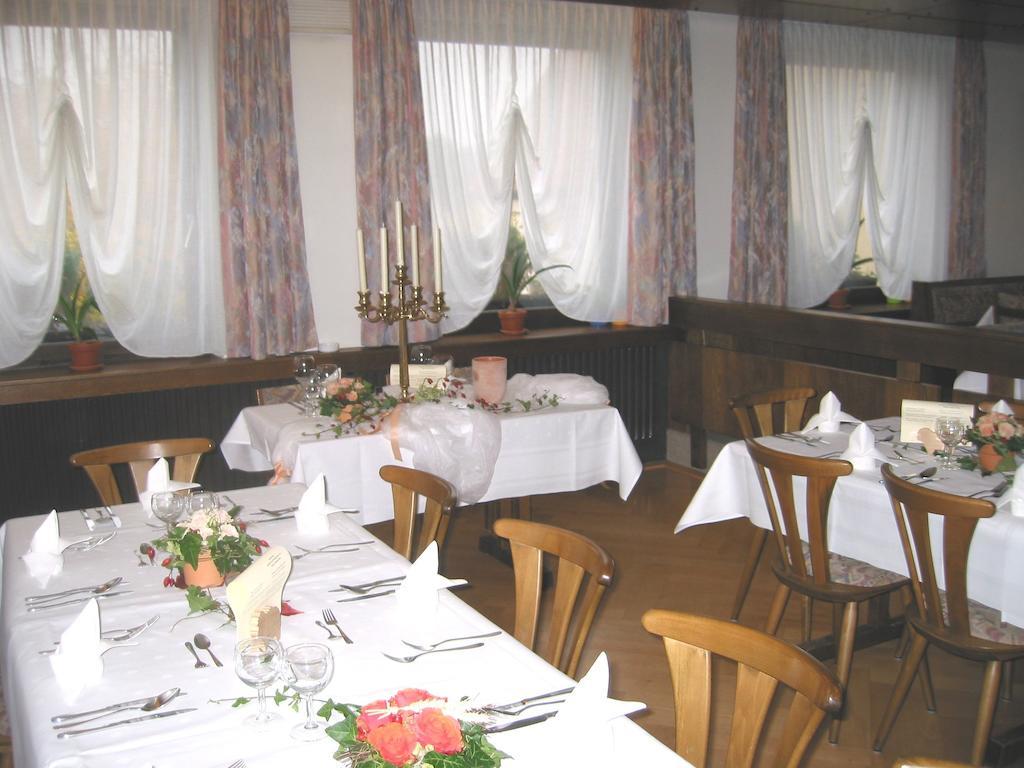 Gomadingen Gasthof Zum Lamm מראה חיצוני תמונה